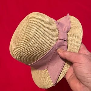Women's Toucan Collection
Toyo Straw Foldable Sun Hat